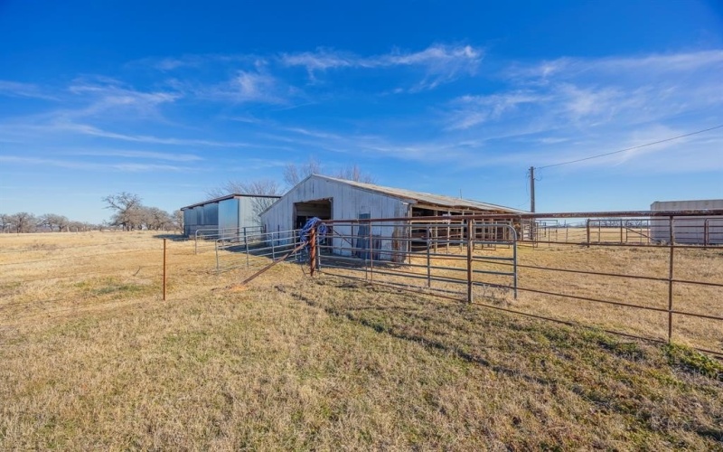 800 E Joplin Road, Bridgeport, TX 76426, 5 Bedrooms Bedrooms, ,5 BathroomsBathrooms,Residential,For Sale,800 E Joplin Road,0,21173199