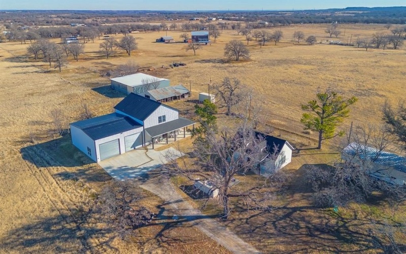 800 E Joplin Road, Bridgeport, TX 76426, 5 Bedrooms Bedrooms, ,5 BathroomsBathrooms,Residential,For Sale,800 E Joplin Road,0,21173199