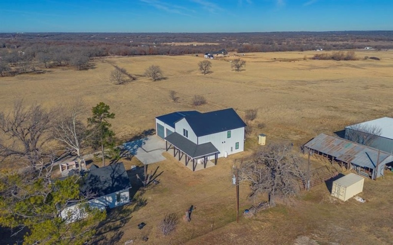 800 E Joplin Road, Bridgeport, TX 76426, 5 Bedrooms Bedrooms, ,5 BathroomsBathrooms,Residential,For Sale,800 E Joplin Road,0,21173199