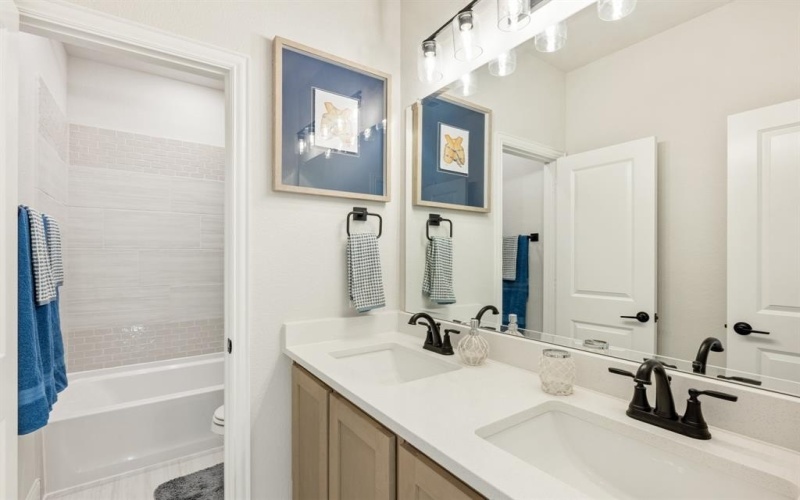 3201 Boat Landing Trail, Granbury, TX 76049, 4 Habitaciones Habitaciones , ,3 BañosBaños,Residential,En Venta,3201 Boat Landing Trail,0,21178703