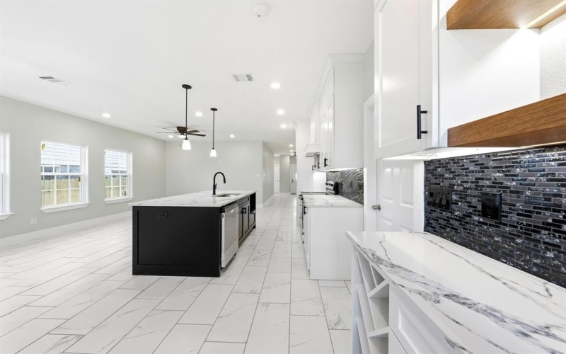 1202 N Breckenridge Street, Ennis, TX 75119, 3 Habitaciones Habitaciones , ,2 BañosBaños,Residential,En Venta,1202 N Breckenridge Street,0,21180909