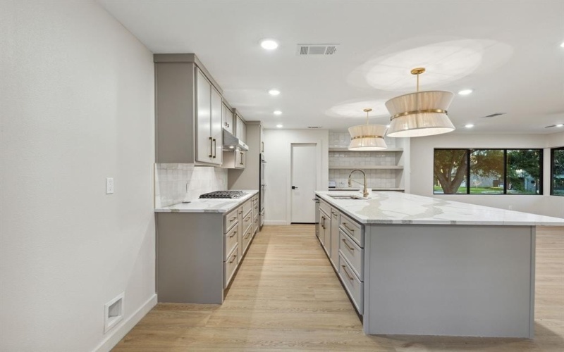 5200 Byers Avenue, Fort Worth, TX 76107, 4 Bedrooms Bedrooms, ,3 BathroomsBathrooms,Residential,For Sale,5200 Byers Avenue,20581079