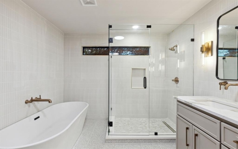 5200 Byers Avenue, Fort Worth, TX 76107, 4 Bedrooms Bedrooms, ,3 BathroomsBathrooms,Residential,For Sale,5200 Byers Avenue,20581079