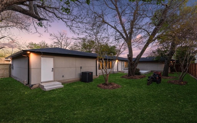 5200 Byers Avenue, Fort Worth, TX 76107, 4 Bedrooms Bedrooms, ,3 BathroomsBathrooms,Residential,For Sale,5200 Byers Avenue,20581079