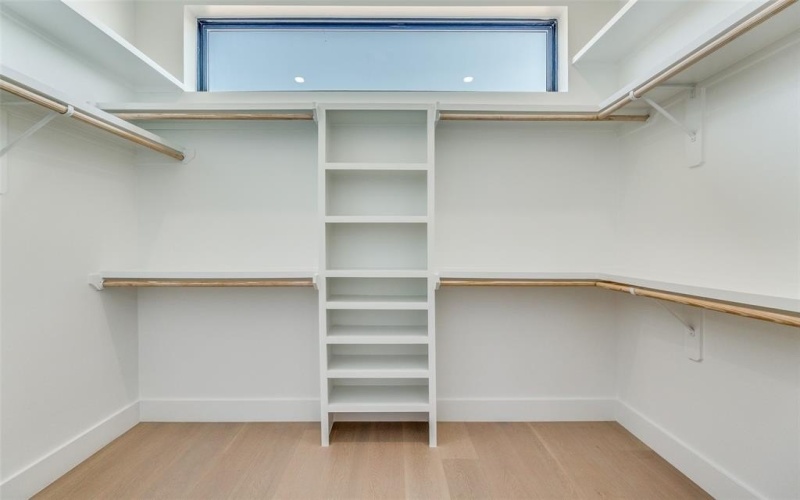 708 W Tenth Street #101, Dallas, TX 75208, 3 Bedrooms Bedrooms, ,5 BathroomsBathrooms,Residential,For Sale,708 W Tenth Street,0,21181959