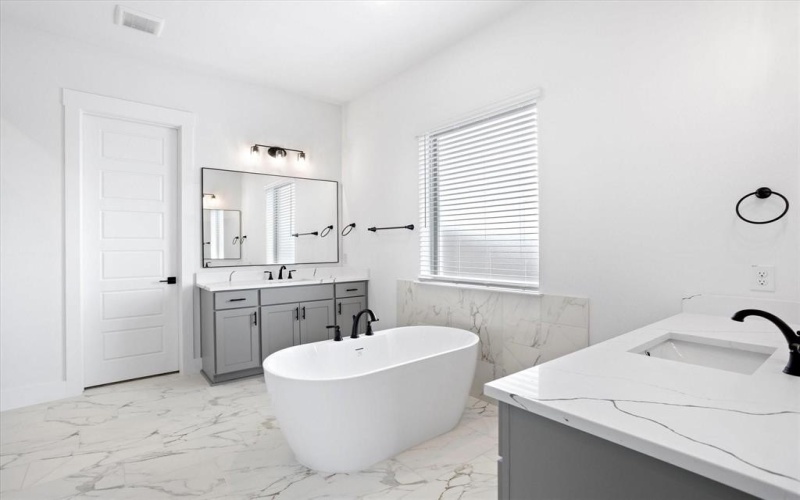 109 Brahman Street, Venus, TX 76084, 3 Habitaciones Habitaciones , ,2 BañosBaños,Residential,En Venta,109 Brahman Street,0,21181975