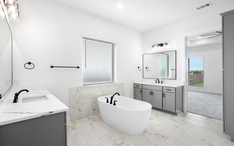 109 Brahman Street, Venus, TX 76084, 3 Habitaciones Habitaciones , ,2 BañosBaños,Residential,En Venta,109 Brahman Street,0,21181975