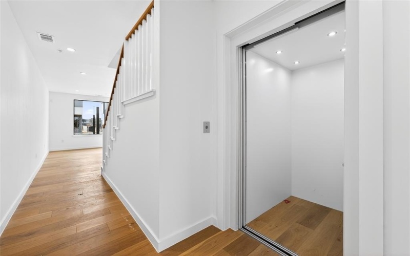 1111 Raiford Road #108, Carrollton, TX 75007, 4 Habitaciones Habitaciones , ,3 BañosBaños,Residential,En Venta,1111 Raiford Road,0,21182110