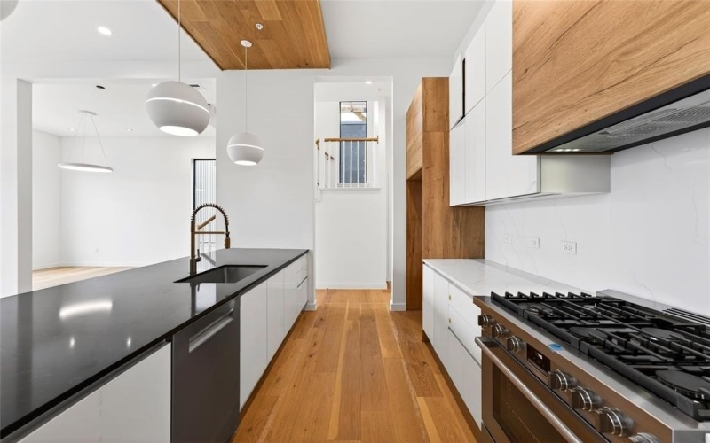 1111 Raiford Road #108, Carrollton, TX 75007, 4 Habitaciones Habitaciones , ,3 BañosBaños,Residential,En Venta,1111 Raiford Road,0,21182110