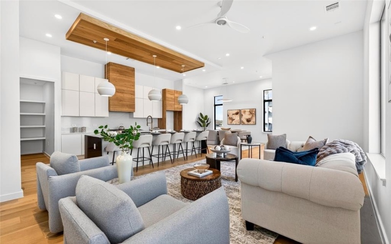 1111 Raiford Road #108, Carrollton, TX 75007, 4 Habitaciones Habitaciones , ,3 BañosBaños,Residential,En Venta,1111 Raiford Road,0,21182110