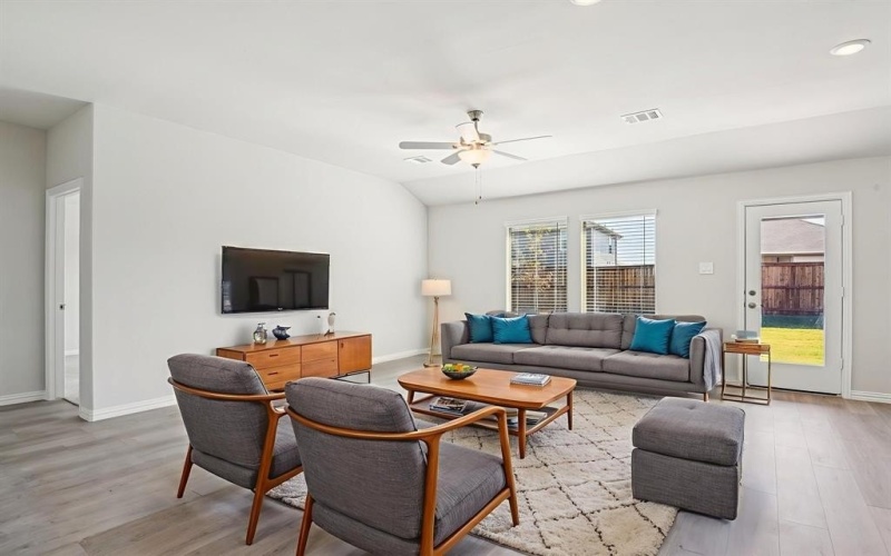 2024 Colt Court, Seagoville, TX 75159, 4 Habitaciones Habitaciones , ,3 BañosBaños,Residential,En Venta,2024 Colt Court,0,21182135