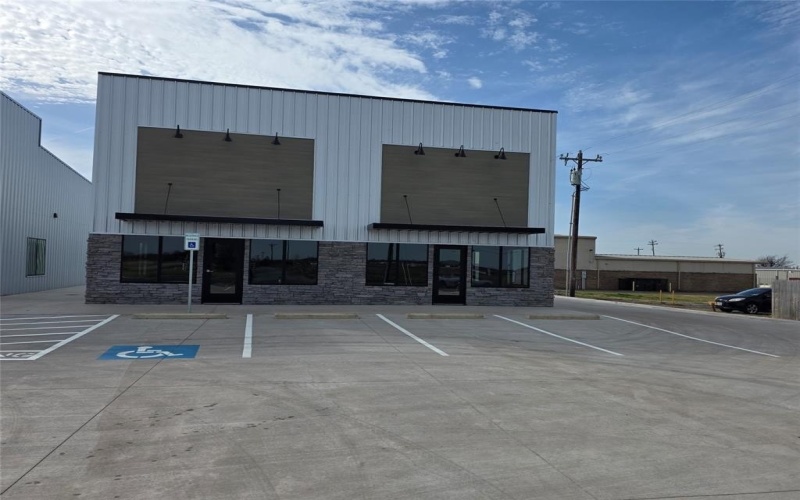 1205 E Quinlan Parkway, Quinlan, TX 75474, ,Otro,En Venta,1205 E Quinlan Parkway,0,21182227