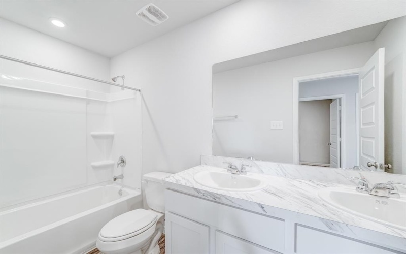 119 Cooper Drive, Cleburne, TX 76031, 5 Bedrooms Bedrooms, ,3 BathroomsBathrooms,Residential,For Sale,119 Cooper Drive,0,21182239