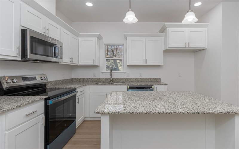 240 eLM Street, Winona, TX 75792, 3 Bedrooms Bedrooms, ,2 BathroomsBathrooms,Residential,For Sale,240 eLM Street,0,21182295