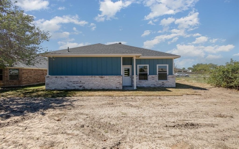 230 Flying Bridge Drive, Gun Barrel City, TX 75156, 4 Habitaciones Habitaciones , ,2 BañosBaños,Residential,En Venta,230 Flying Bridge Drive,0,21182508