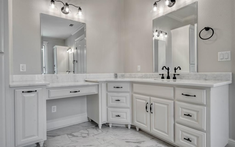 93 S Ryder Cup Trail, Hideaway, TX 75771, 3 Bedrooms Bedrooms, ,3 BathroomsBathrooms,Residential,For Sale,93 S Ryder Cup Trail,20590956