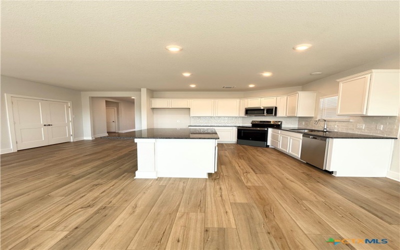 4561 Allison Drive, Belton, TX 76513, 4 Bedrooms Bedrooms, ,3 BathroomsBathrooms,Residential,For Sale,4561 Allison Drive,0,604864