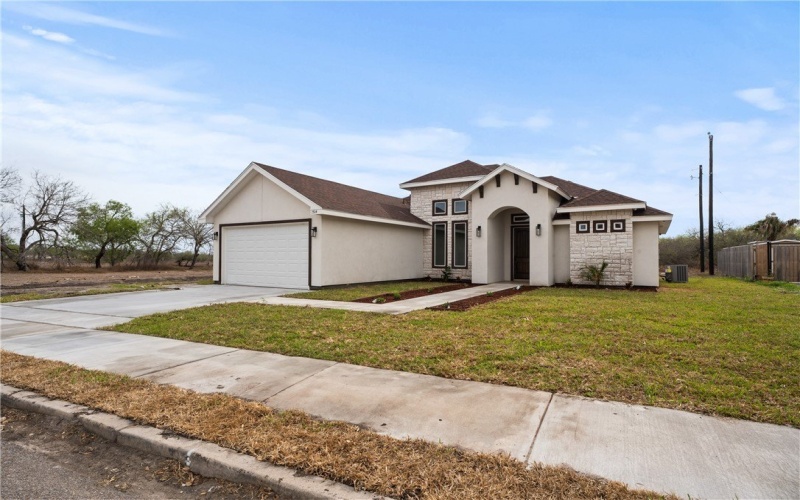 1504 Lewis Street, Kingsville, TX 78363, 3 Bedrooms Bedrooms, ,2 BathroomsBathrooms,Residential,For Sale,1504 Lewis Street,0,470774