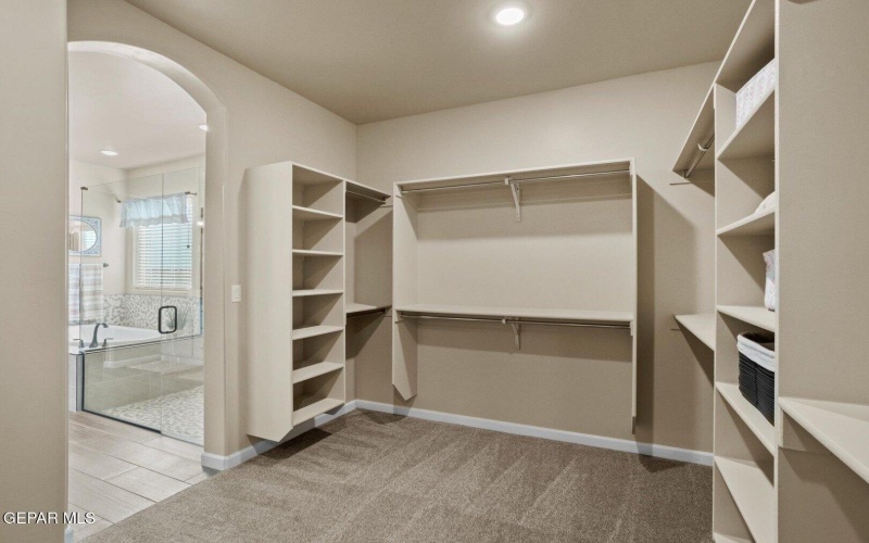 7264 Bobcat Hollow Drive, El Paso, TX 79911, 5 Habitaciones Habitaciones , ,3 BañosBaños,Residential,En Venta,7264 Bobcat Hollow Drive,0,938424