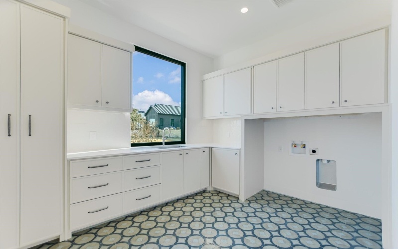 136 Nightshade, Horseshoe Bay, TX 78657-0000, 4 Bedrooms Bedrooms, ,5 BathroomsBathrooms,Residential,For Sale,136 Nightshade,0,176544