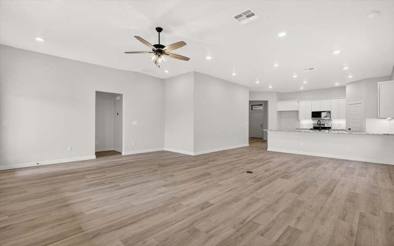 805 E 30th Street, Wolfforth, TX 79382, 3 Bedrooms Bedrooms, ,2 BathroomsBathrooms,Residential,For Sale,805 E 30th Street,0,202602205