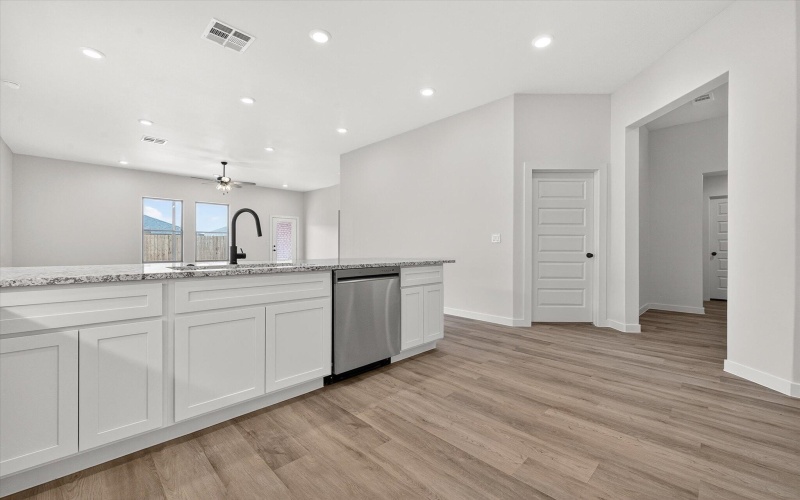 805 E 30th Street, Wolfforth, TX 79382, 3 Bedrooms Bedrooms, ,2 BathroomsBathrooms,Residential,For Sale,805 E 30th Street,0,202602205