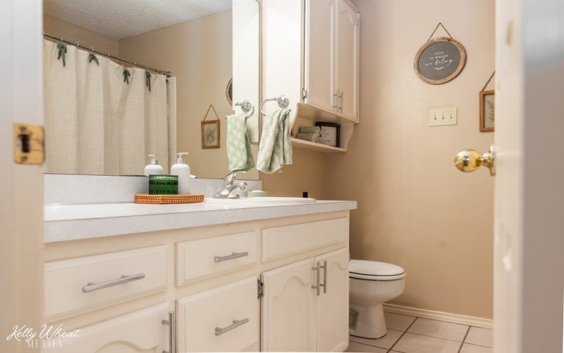 4718 Royal Oak Dr, San Angelo, TX 76904, 3 Habitaciones Habitaciones , ,2 BañosBaños,Residential,En Venta,4718 Royal Oak Dr,0,131697