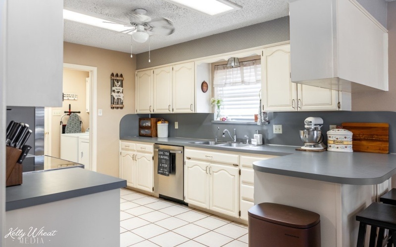 4718 Royal Oak Dr, San Angelo, TX 76904, 3 Habitaciones Habitaciones , ,2 BañosBaños,Residential,En Venta,4718 Royal Oak Dr,0,131697