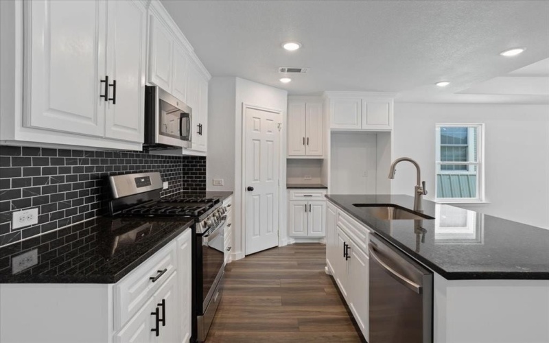 801 S Walnut Street, Sherman, TX 75090, 3 Bedrooms Bedrooms, ,2 BathroomsBathrooms,Residential,For Sale,801 S Walnut Street,20583163