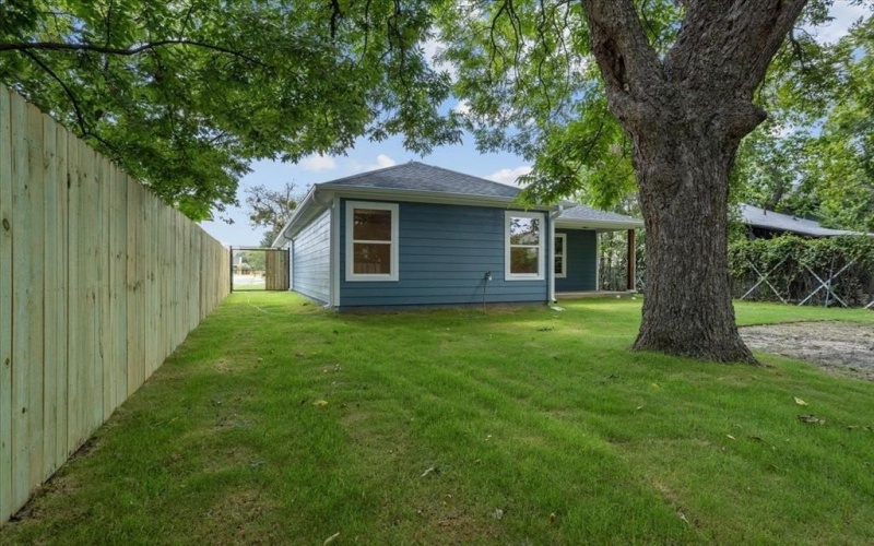 801 S Walnut Street, Sherman, TX 75090, 3 Bedrooms Bedrooms, ,2 BathroomsBathrooms,Residential,For Sale,801 S Walnut Street,20583163