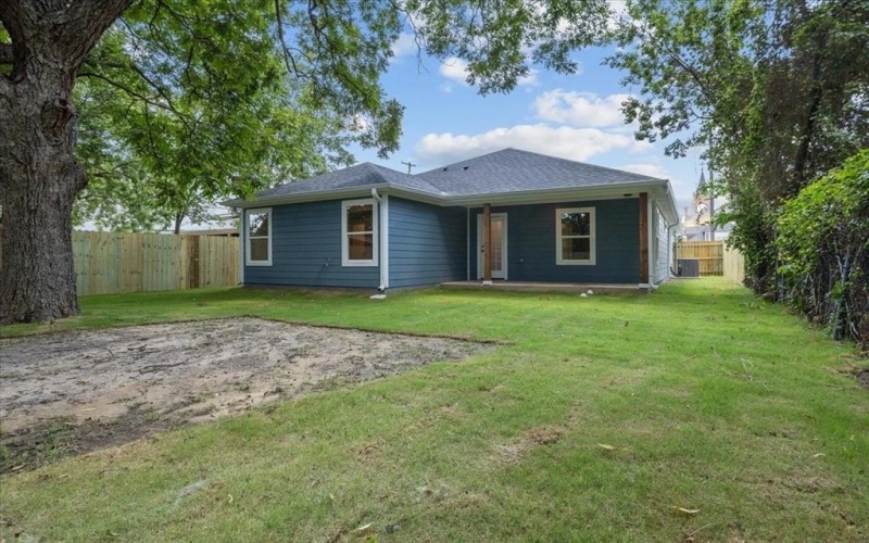 801 S Walnut Street, Sherman, TX 75090, 3 Bedrooms Bedrooms, ,2 BathroomsBathrooms,Residential,For Sale,801 S Walnut Street,20583163