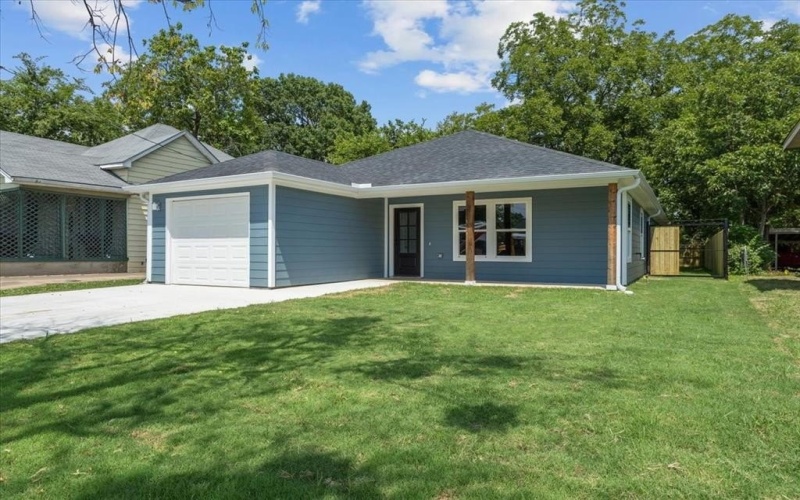 801 S Walnut Street, Sherman, TX 75090, 3 Bedrooms Bedrooms, ,2 BathroomsBathrooms,Residential,For Sale,801 S Walnut Street,20583163
