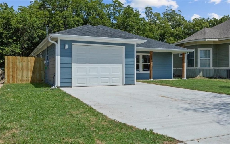 801 S Walnut Street, Sherman, TX 75090, 3 Bedrooms Bedrooms, ,2 BathroomsBathrooms,Residential,For Sale,801 S Walnut Street,20583163