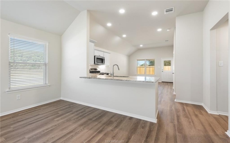 1236 High Street, Navasota, TX 77868, 3 Bedrooms Bedrooms, ,2 BathroomsBathrooms,Residential,For Sale,1236 High Street,0,26001866