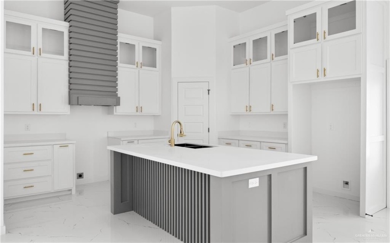 2800 N Alyna Avenue, Edinburg, TX 78541, 3 Bedrooms Bedrooms, ,2 BathroomsBathrooms,Residential,For Sale,2800 N Alyna Avenue,0,495226