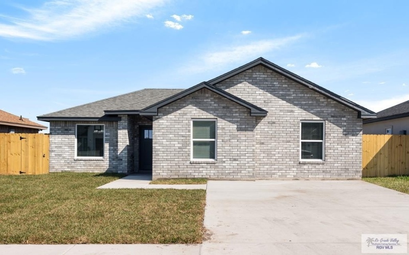 673 THORNTON LN, BROWNSVILLE, TX 78521, 3 Bedrooms Bedrooms, ,2 BathroomsBathrooms,Residential,For Sale,673 THORNTON LN,0,29772214