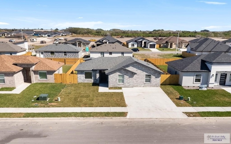 673 THORNTON LN, BROWNSVILLE, TX 78521, 3 Bedrooms Bedrooms, ,2 BathroomsBathrooms,Residential,For Sale,673 THORNTON LN,0,29772214