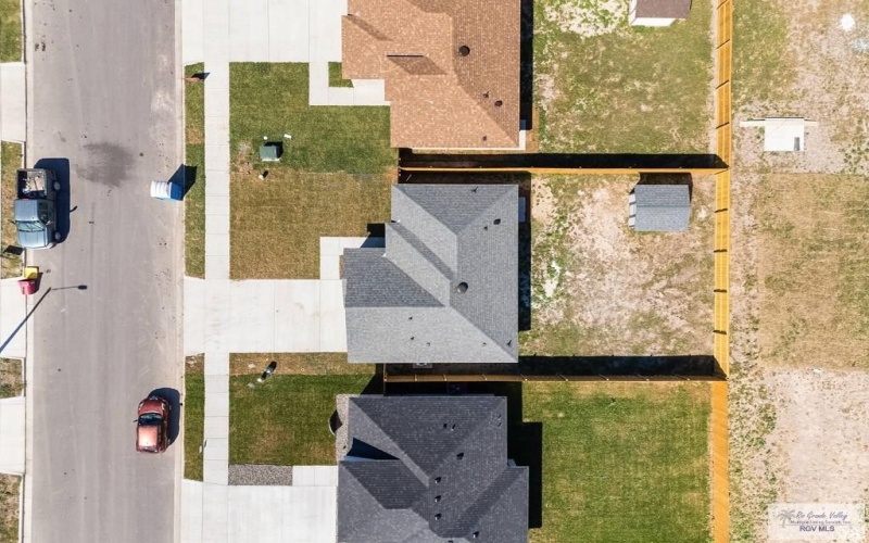 673 THORNTON LN, BROWNSVILLE, TX 78521, 3 Bedrooms Bedrooms, ,2 BathroomsBathrooms,Residential,For Sale,673 THORNTON LN,0,29772214