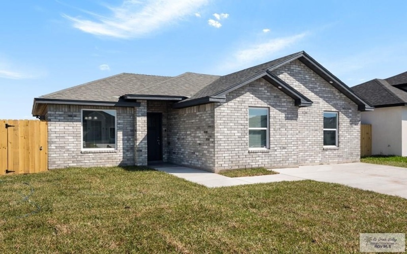 673 THORNTON LN, BROWNSVILLE, TX 78521, 3 Bedrooms Bedrooms, ,2 BathroomsBathrooms,Residential,For Sale,673 THORNTON LN,0,29772214