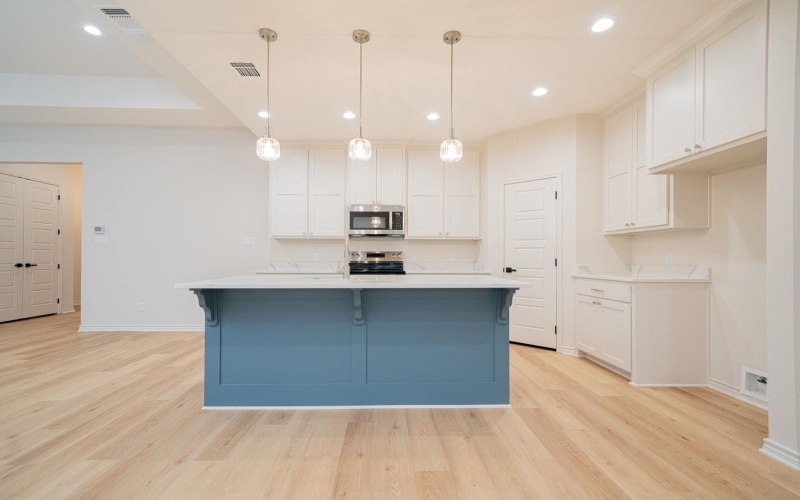 3809 Suren Way, Longview, TX 75605, 3 Bedrooms Bedrooms, ,2 BathroomsBathrooms,Residential,For Sale,3809 Suren Way,0,20261177