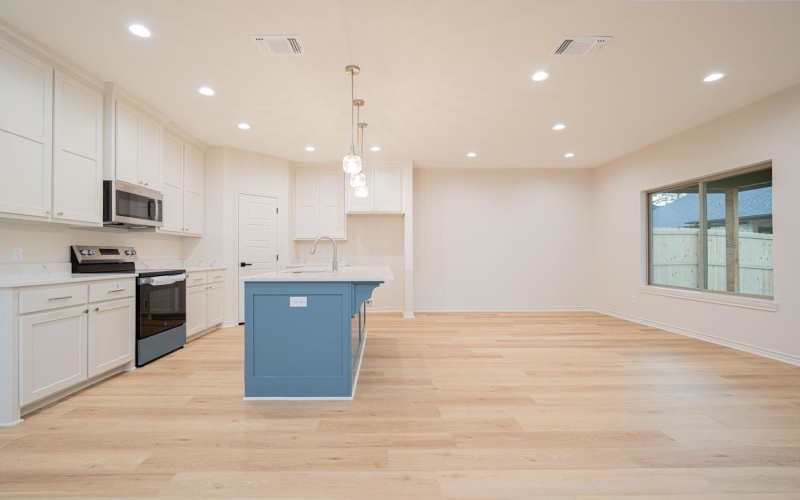 3809 Suren Way, Longview, TX 75605, 3 Bedrooms Bedrooms, ,2 BathroomsBathrooms,Residential,For Sale,3809 Suren Way,0,20261177