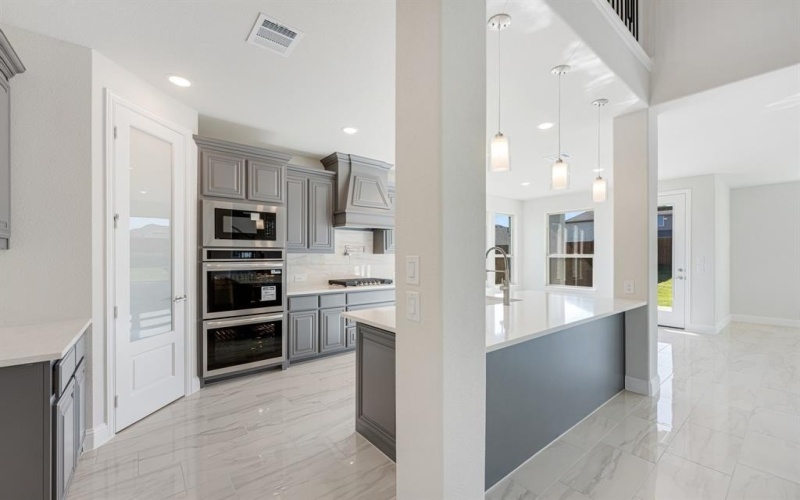 140 Rosewood Drive, Glenn Heights, TX 75154, 6 Bedrooms Bedrooms, ,6 BathroomsBathrooms,Residential,For Sale,140 Rosewood Drive,0,21031432