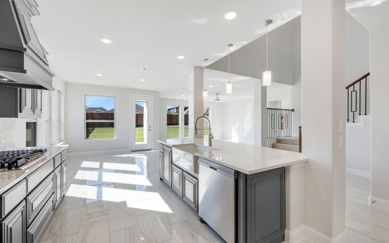 140 Rosewood Drive, Glenn Heights, TX 75154, 6 Bedrooms Bedrooms, ,6 BathroomsBathrooms,Residential,For Sale,140 Rosewood Drive,0,21031432