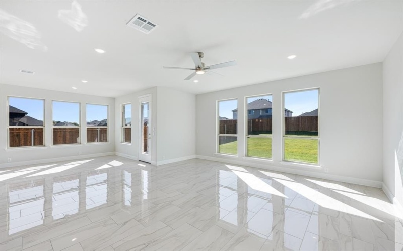 140 Rosewood Drive, Glenn Heights, TX 75154, 6 Bedrooms Bedrooms, ,6 BathroomsBathrooms,Residential,For Sale,140 Rosewood Drive,0,21031432