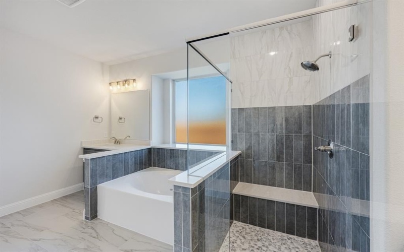 140 Rosewood Drive, Glenn Heights, TX 75154, 6 Bedrooms Bedrooms, ,6 BathroomsBathrooms,Residential,For Sale,140 Rosewood Drive,0,21031432