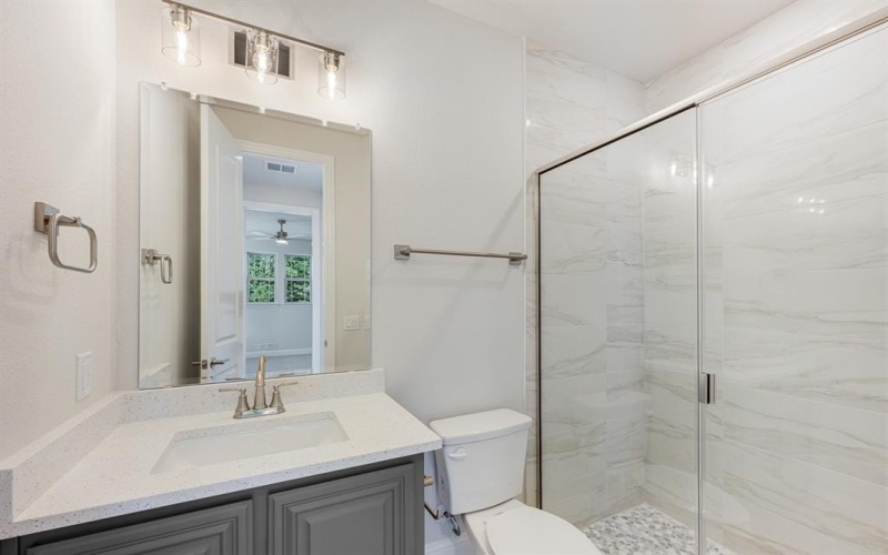 140 Rosewood Drive, Glenn Heights, TX 75154, 6 Bedrooms Bedrooms, ,6 BathroomsBathrooms,Residential,For Sale,140 Rosewood Drive,0,21031432