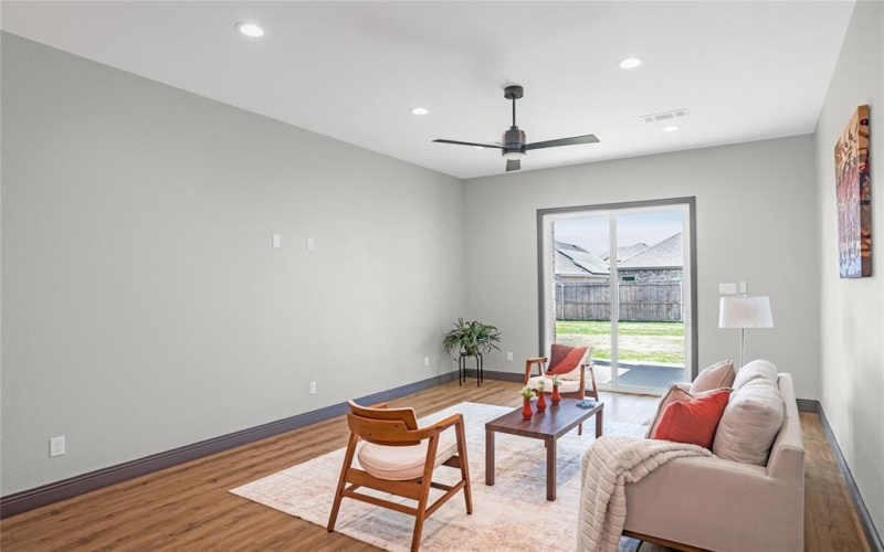 531 Overlook Drive, Royse City, TX 75189, 3 Bedrooms Bedrooms, ,2 BathroomsBathrooms,Residential,For Sale,531 Overlook Drive,0,21183181