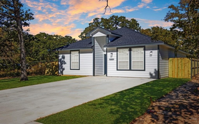 6110 Tejas Drive, Mabank, TX 75156, 3 Bedrooms Bedrooms, ,2 BathroomsBathrooms,Residential,For Sale,6110 Tejas Drive,0,21183254