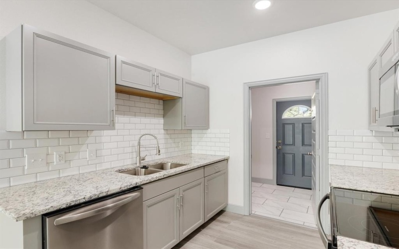 6110 Tejas Drive, Mabank, TX 75156, 3 Bedrooms Bedrooms, ,2 BathroomsBathrooms,Residential,For Sale,6110 Tejas Drive,0,21183254