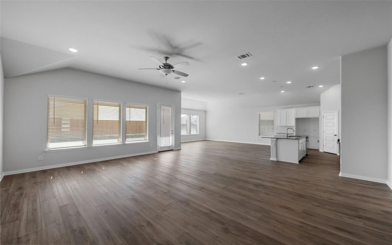 607 Metallic Tree Lane, Van Alstyne, TX 75495, 4 Habitaciones Habitaciones , ,3 BañosBaños,Residential,En Venta,607 Metallic Tree Lane,20583838